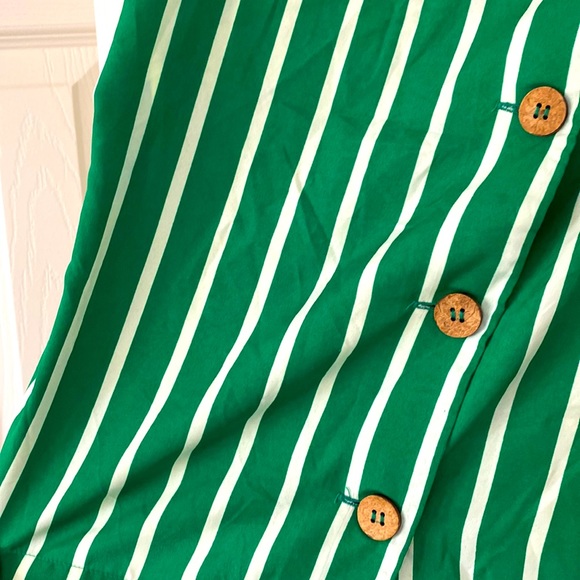 Green stripe sleeveless top - Picture 2 of 2